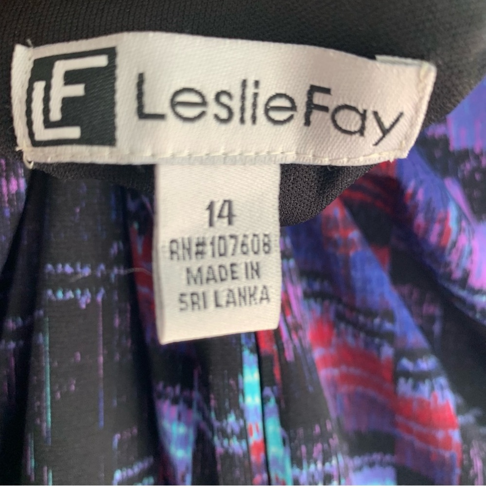 Leslie Fay v neck brush stroke print dress - Picture 4 of 6